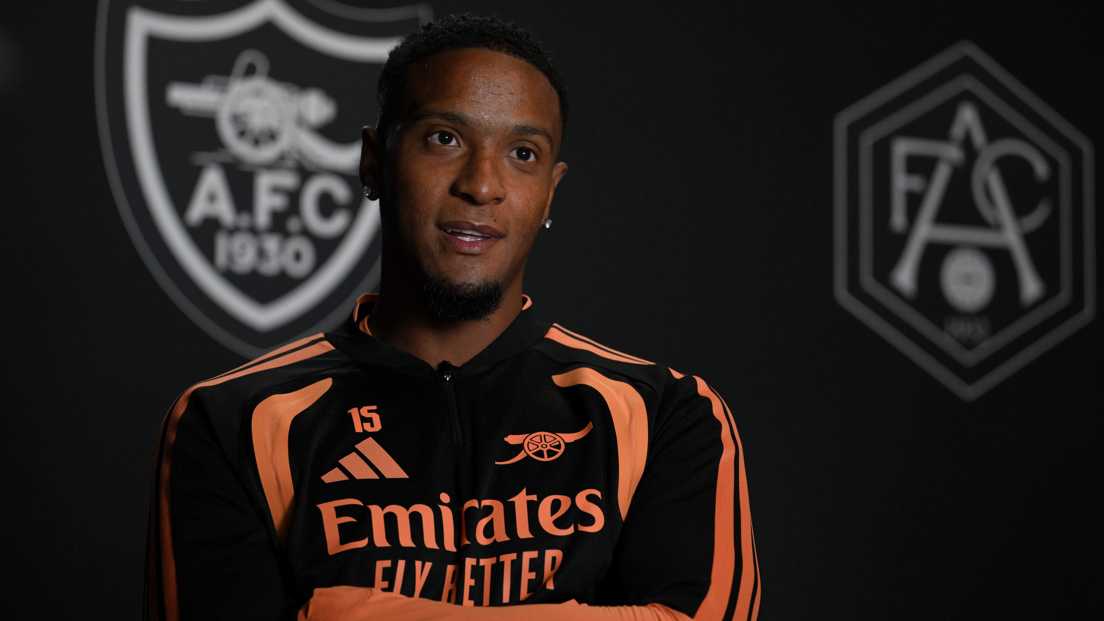LIVE Transfers | Arsenal neemt Engelse international Konsa over van Aston Villa, Curtis Jones na zestien jaar weg bij Liverpool